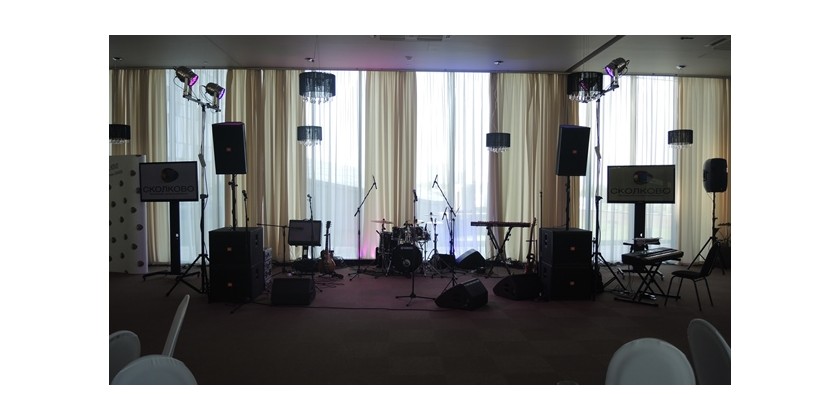 Выступление кавер группы Анимация на корпоративном мероприятие в Сколково в Lounge Bar 02.06.2014.