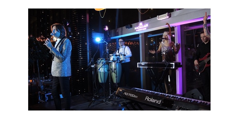 Выступление певца Дмитрия Маликова в ресторане Sixty 11.12.2014.