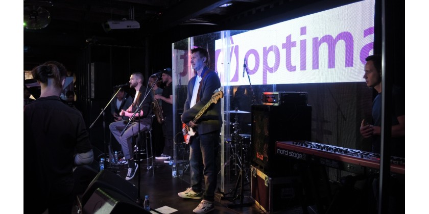 Выступление джазового коллектива и группы Уматурман на дне рождении компании Optima в клубе МИКС Afterparty 23.10.2015.